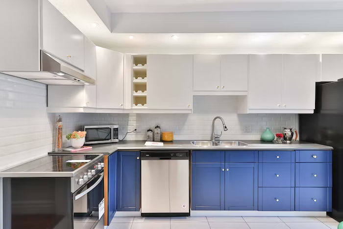  two-toned blue and white kitchen cabinet theme